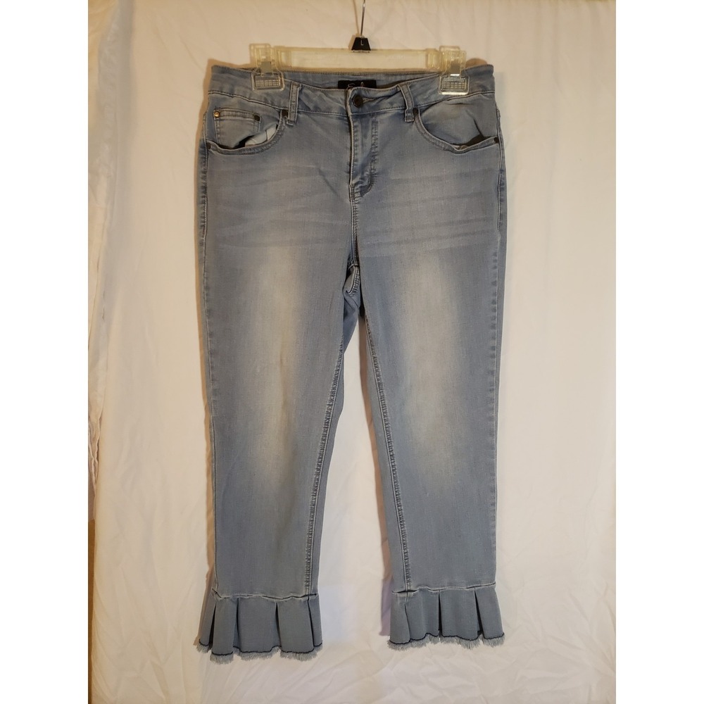 Women's Earl Jean Ruffled Hem Capris Size 10